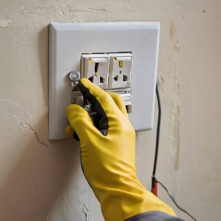 How to safely replace a light switch